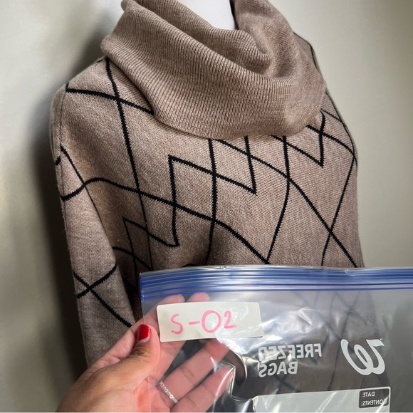 Design History anthropologie casual Brown and Black swater‎ cowl neck size M - Picture 5 of 8